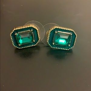 Emerald green color gold earrings